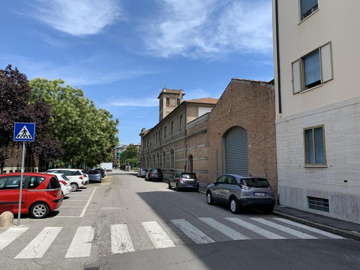 Indipendent Blue Lägenhet Ferrara Exteriör bild